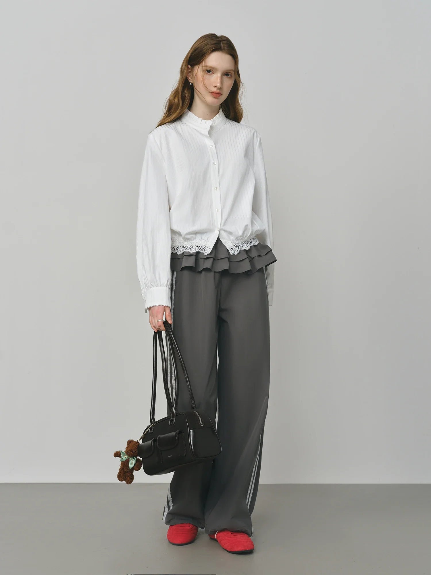 FSLE White Sweet Lace Stitching Shirt Women Autumn 2025 New Long-sleeved Stand-up Collar White Shirt 25FS13180